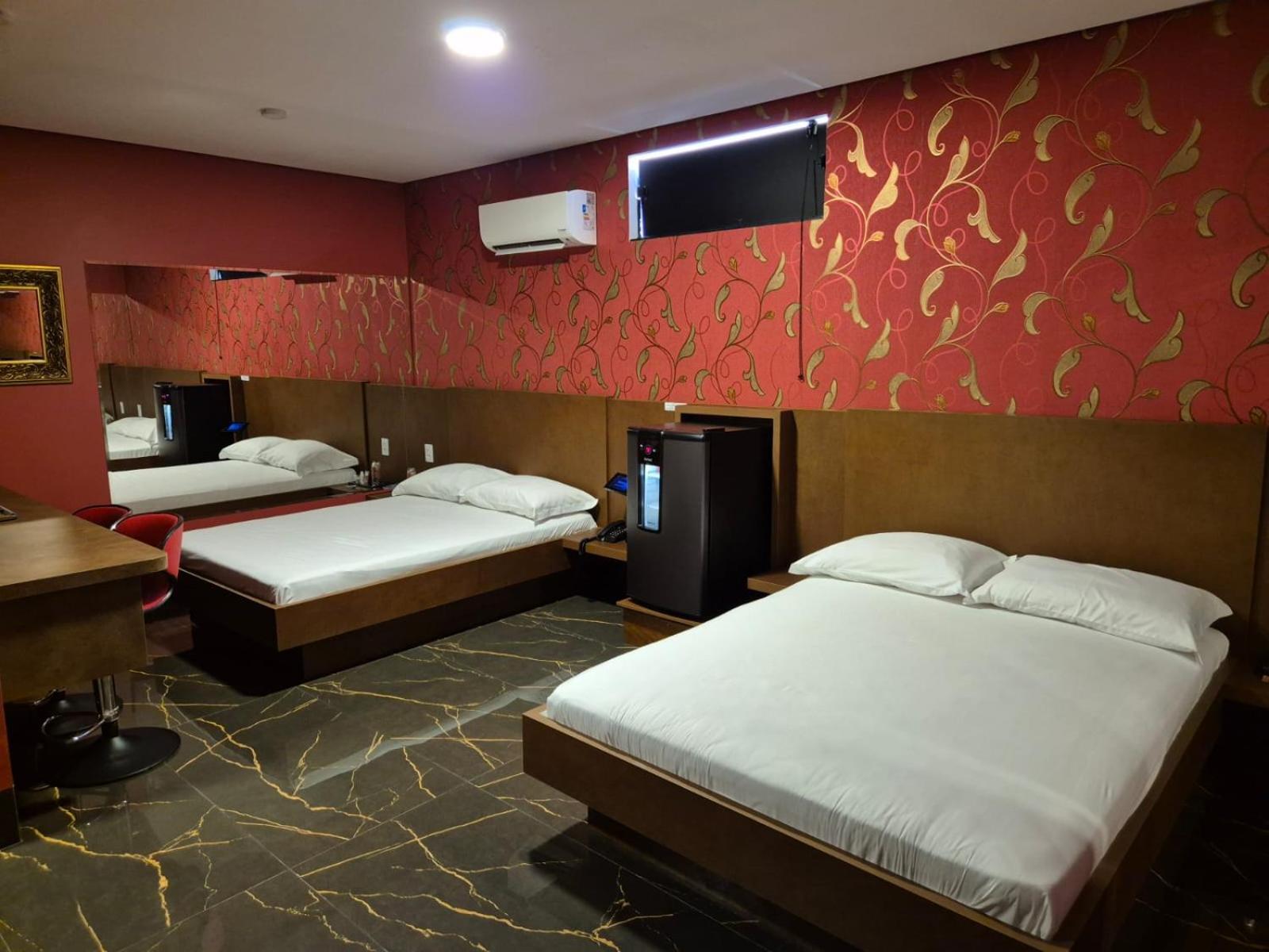 Tantra Motel Toledo  Eksteriør bilde